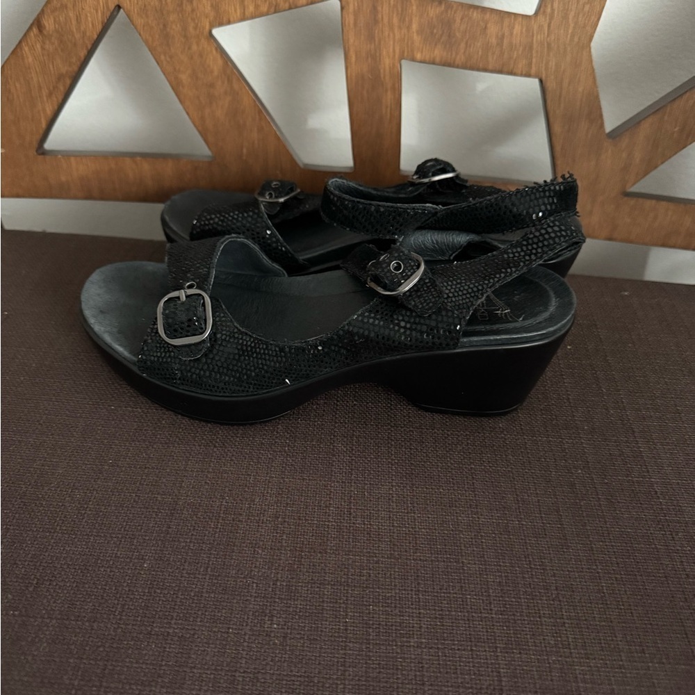 Dansko June Platform Sandals Size 36 (US) Black Lizard Leather Buckle - Picture 12 of 16